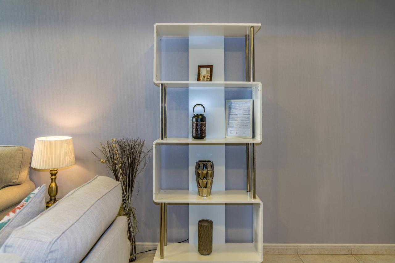 Yanjoon Homes - Princess Tower Apartment *